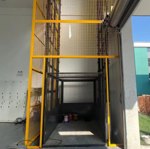 辽宁导轨式升降机助力物流园破解运输难题