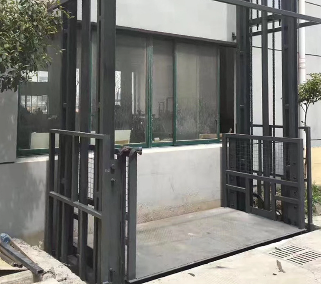 辽宁导轨式施工升降机助力民生工程提速增效